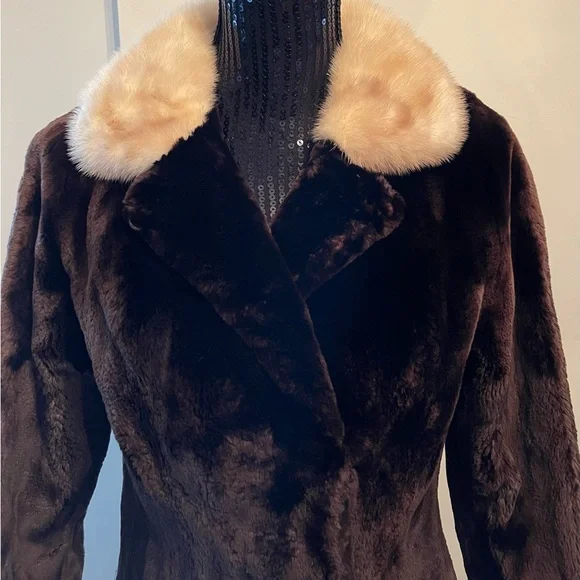 Furs By Koehler Oakville Beaver & Mink Fur Coat - Picture 2 of 16